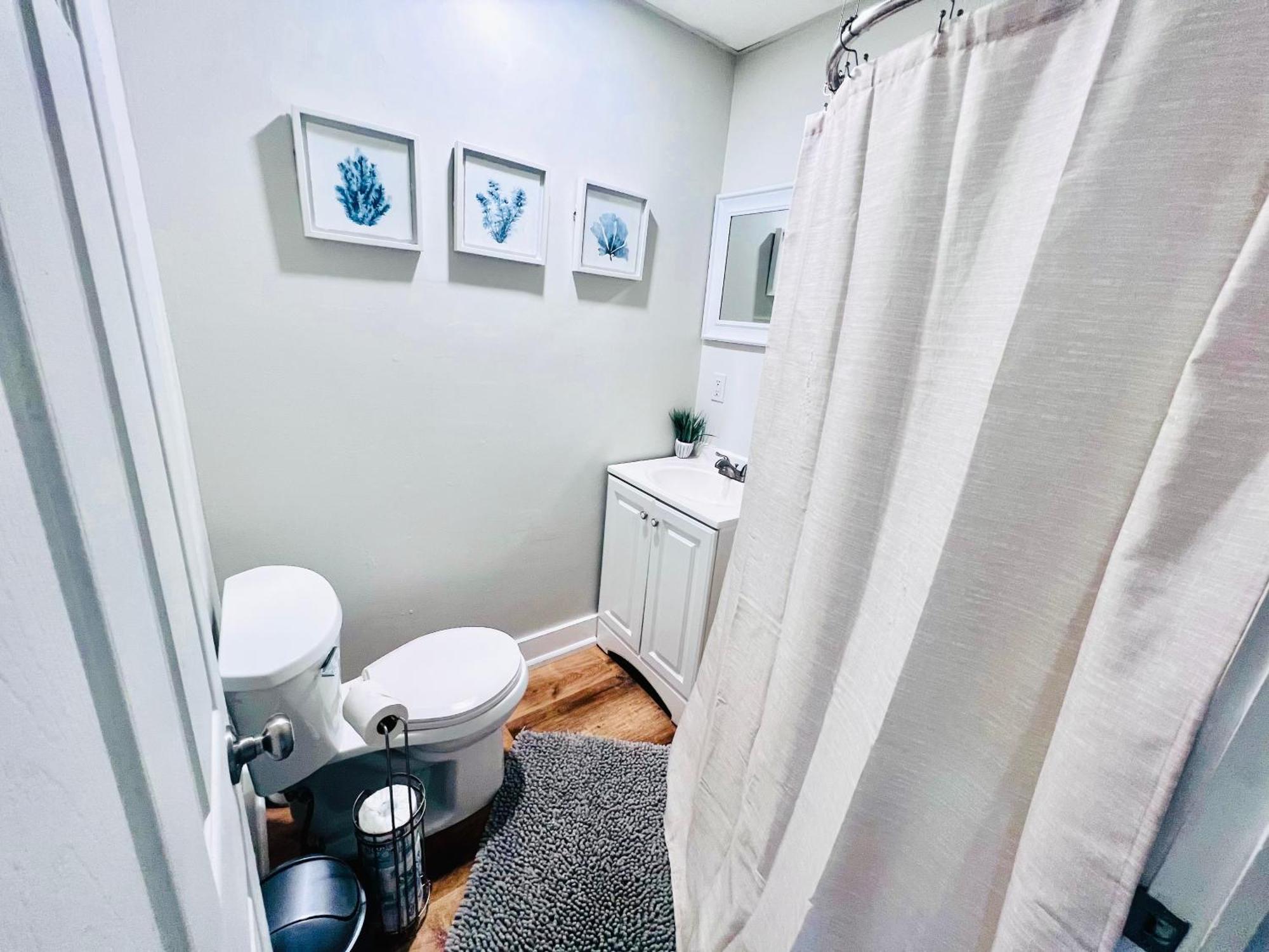 Entire Lovely 3 Bedroom, 2 Bathroom Apartment! 1 Block To The Beach And Boardwalk! Wildwood Kültér fotó