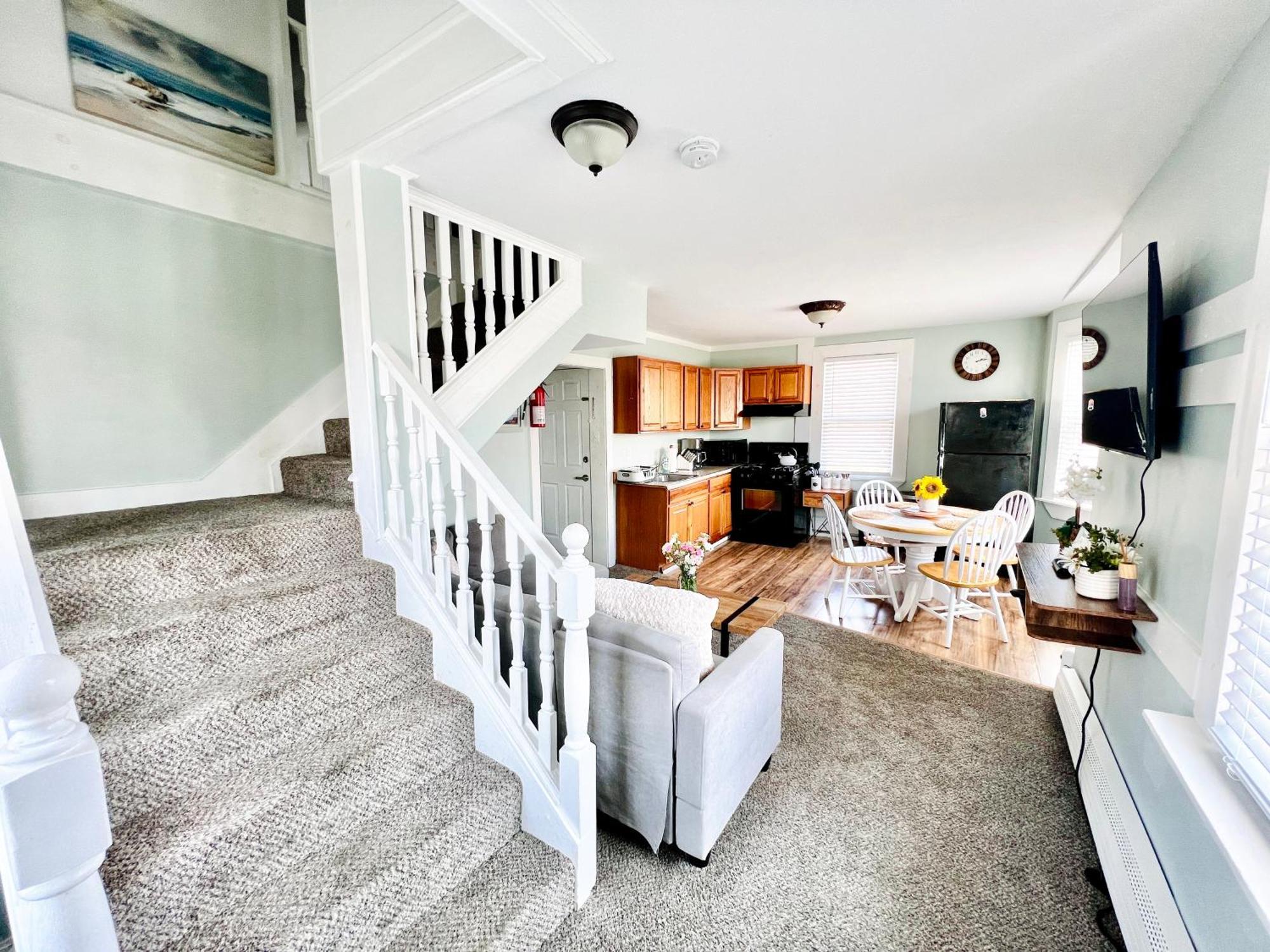 Entire Lovely 3 Bedroom, 2 Bathroom Apartment! 1 Block To The Beach And Boardwalk! Wildwood Kültér fotó