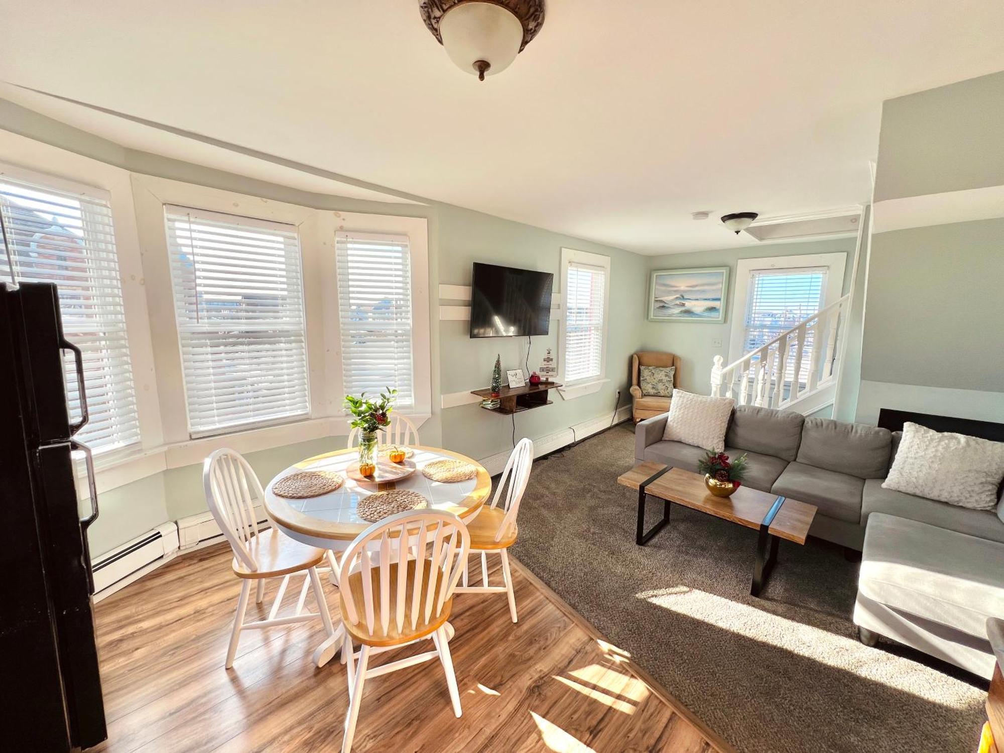 Entire Lovely 3 Bedroom, 2 Bathroom Apartment! 1 Block To The Beach And Boardwalk! Wildwood Kültér fotó
